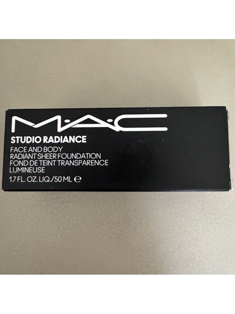 MAC STUDIO RADIANCE FACE AND BODY RADIANT SHEER
FOUNDATION W8